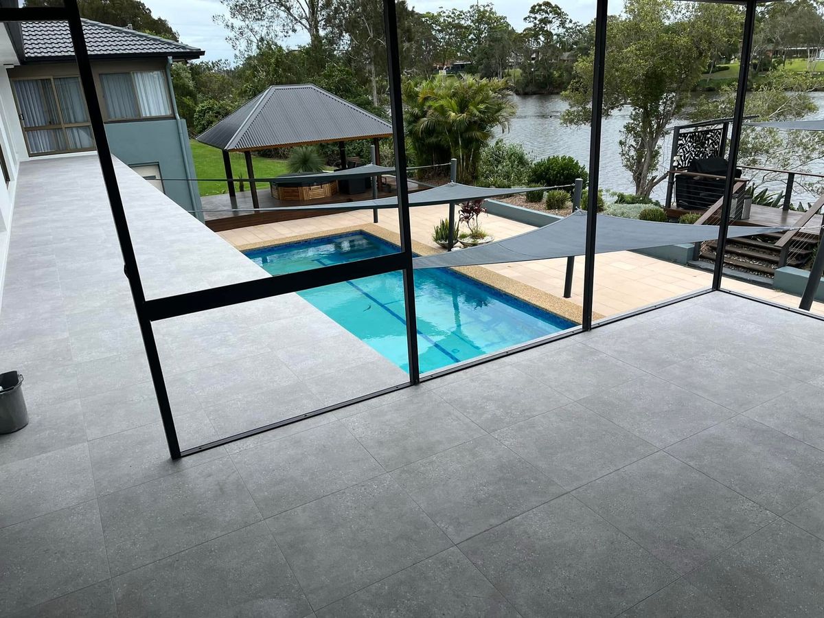 Alfresco — large format grey
