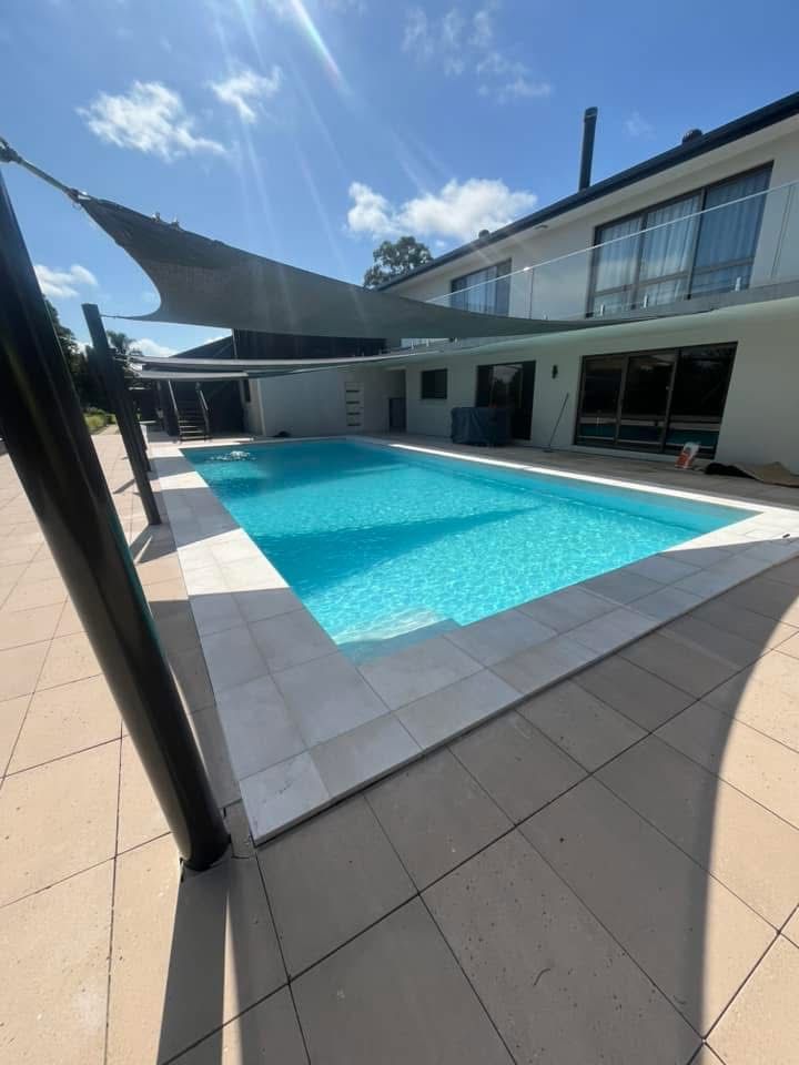 Outdoor pool surround tiling